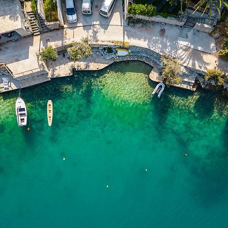 Vila Tudor Bobovisca Екстер'єр фото