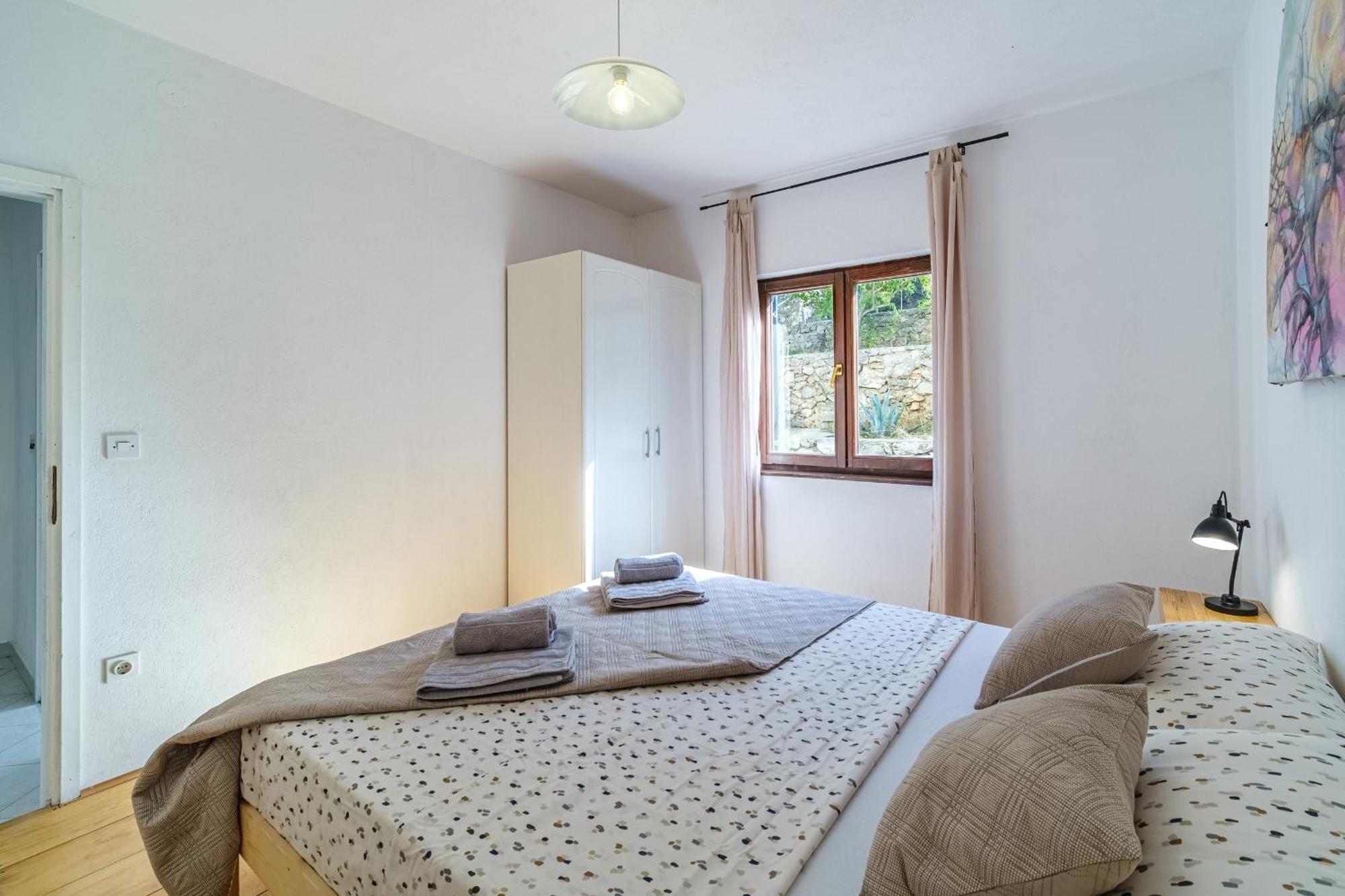 Vila Tudor Bobovisca Екстер'єр фото