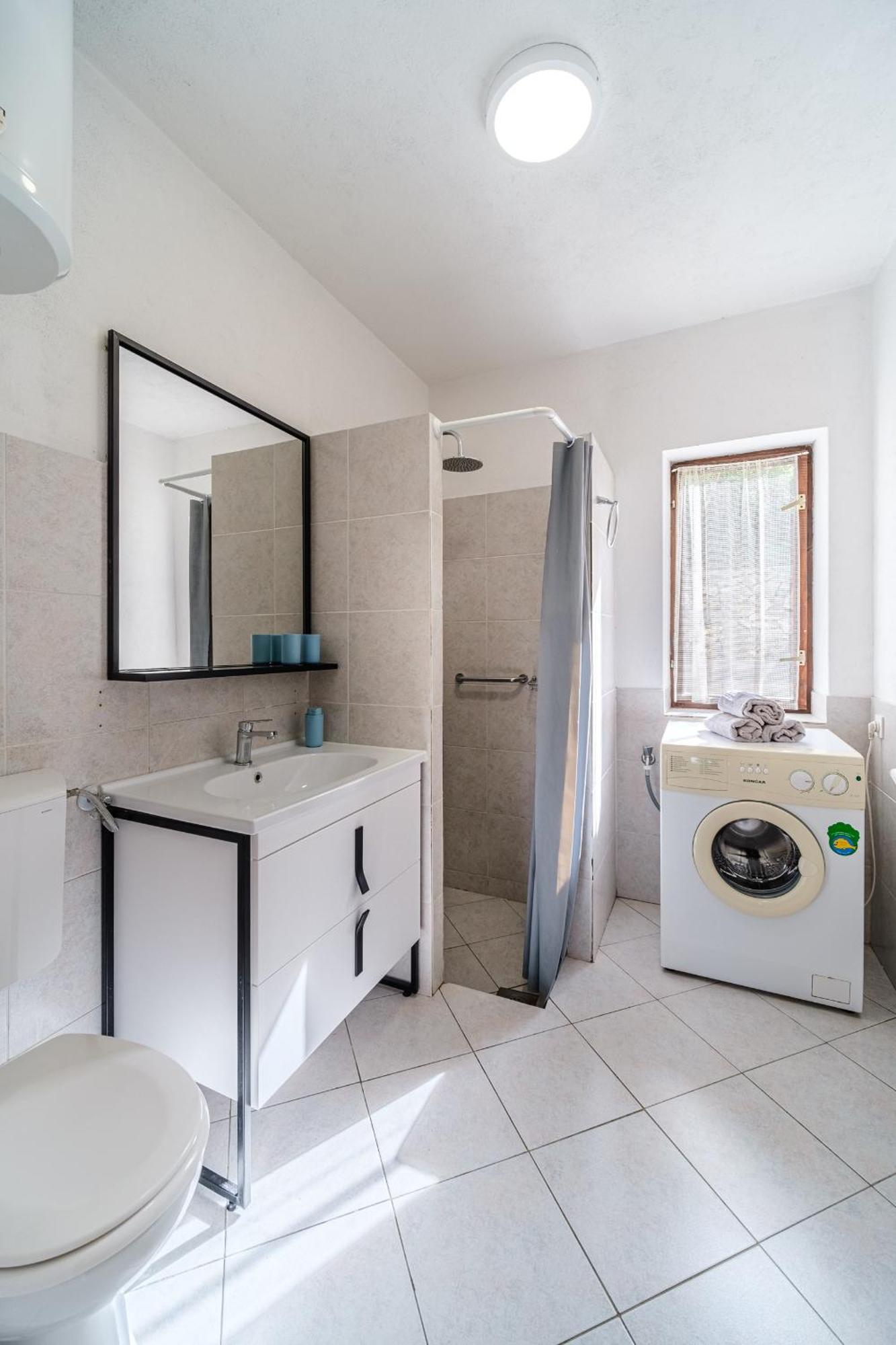 Vila Tudor Bobovisca Екстер'єр фото